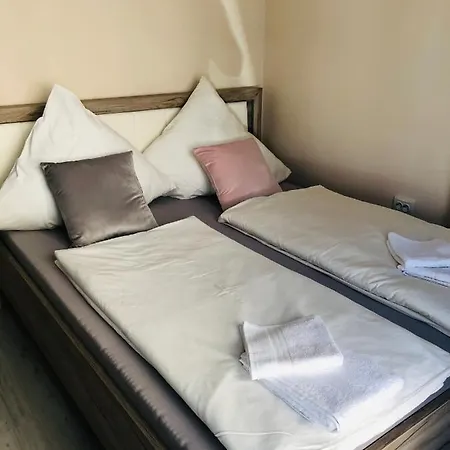 Πανσιόν Carla Maria S Hause *