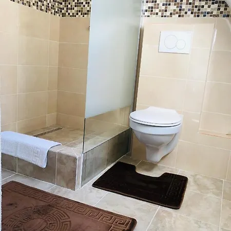 Carla Maria S Hause בית הארחה *