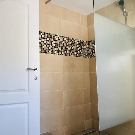 בית הארחה Carla Maria S Hause *